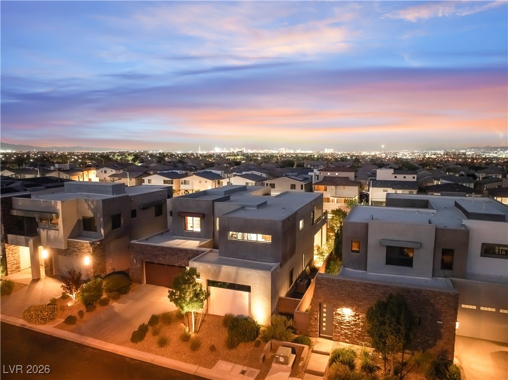 6194 Amber View Street