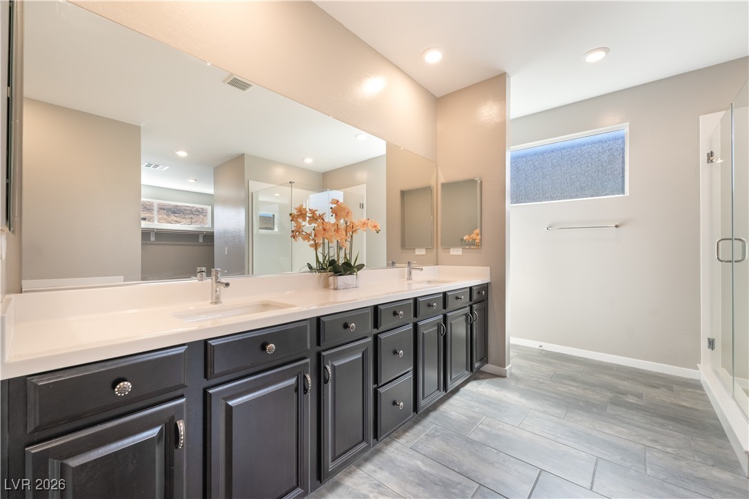 6194 Amber View Street