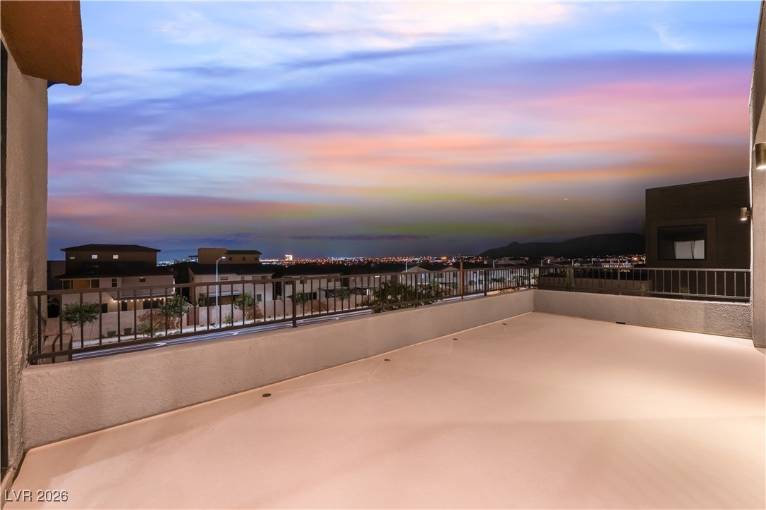 6194 Amber View Street