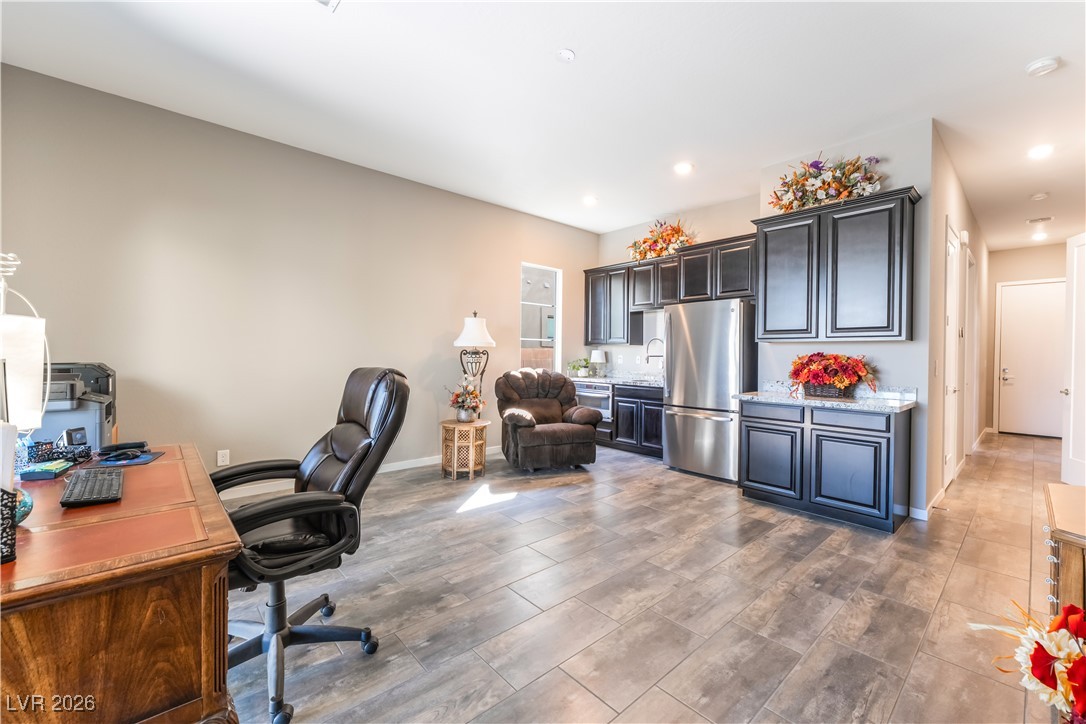 6194 Amber View Street