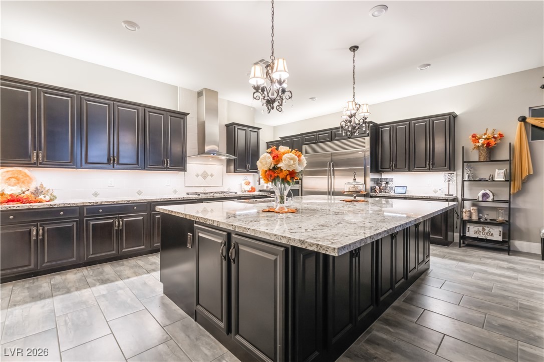 6194 Amber View Street