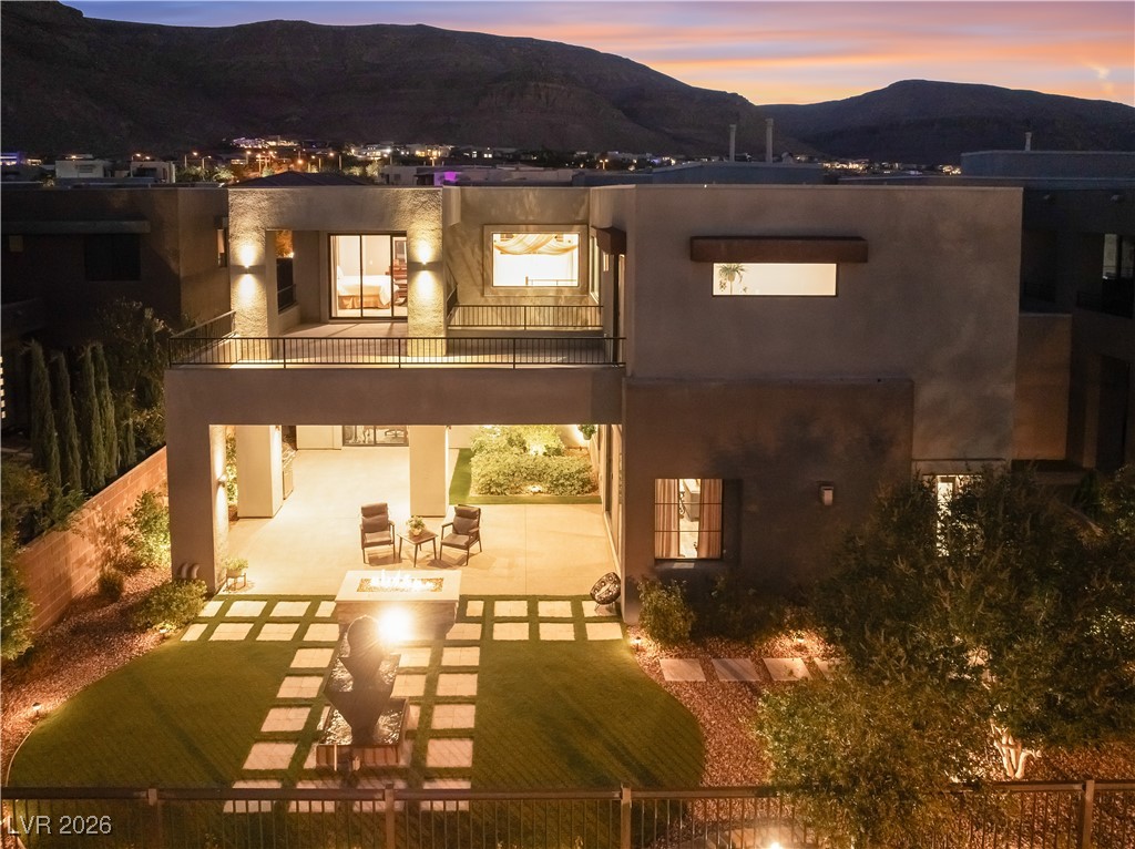 6194 Amber View Street