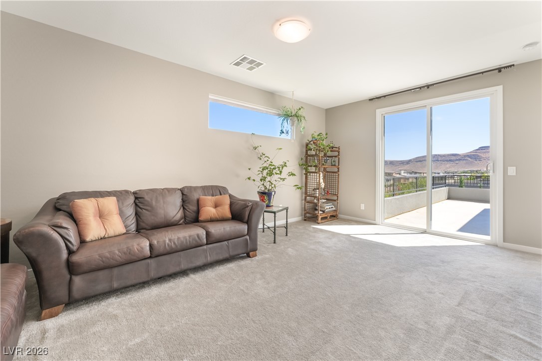 6194 Amber View Street