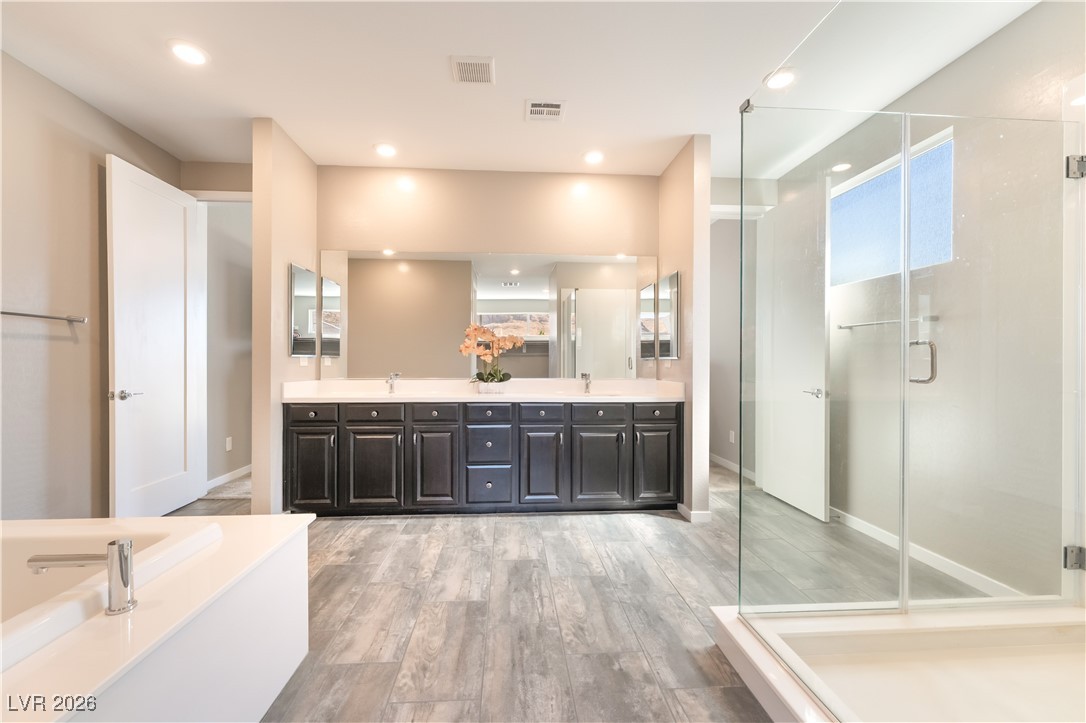 6194 Amber View Street