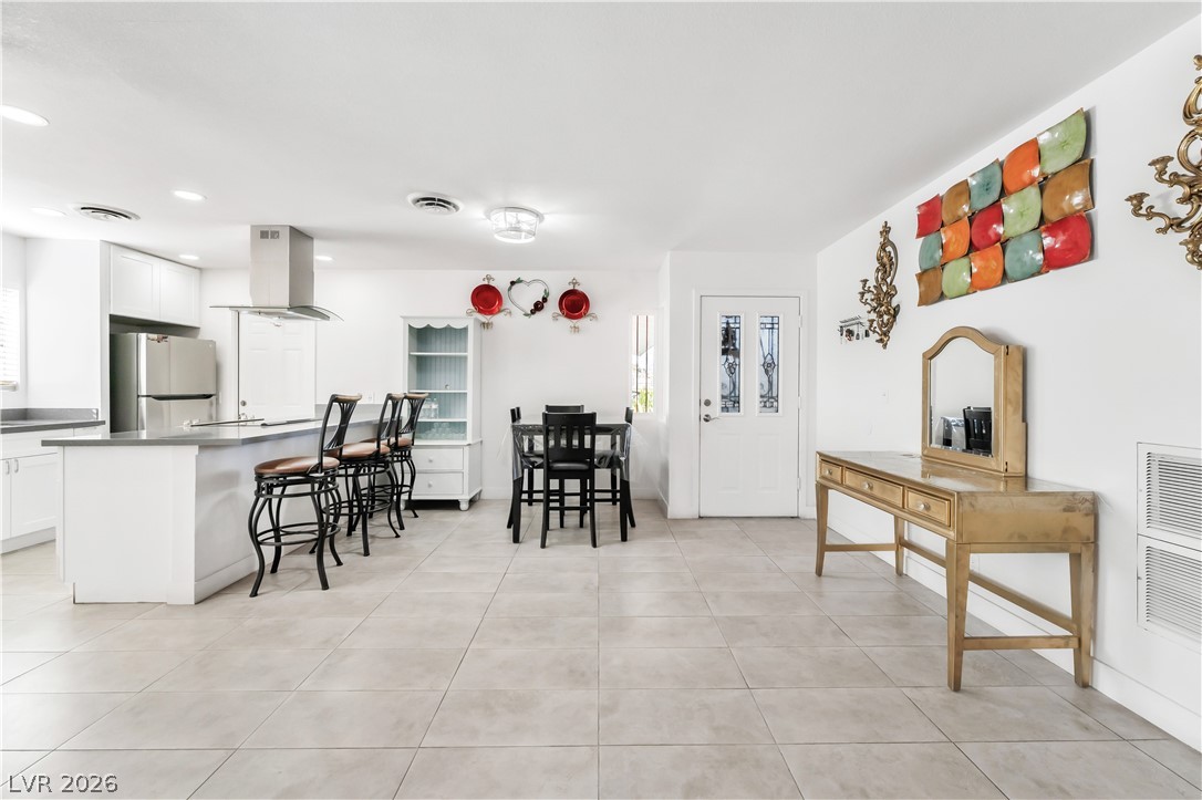 1208 Saylor Way