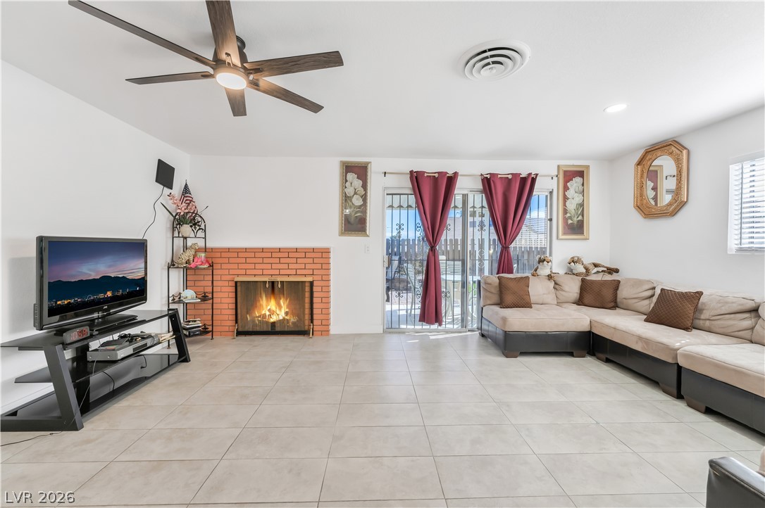1208 Saylor Way