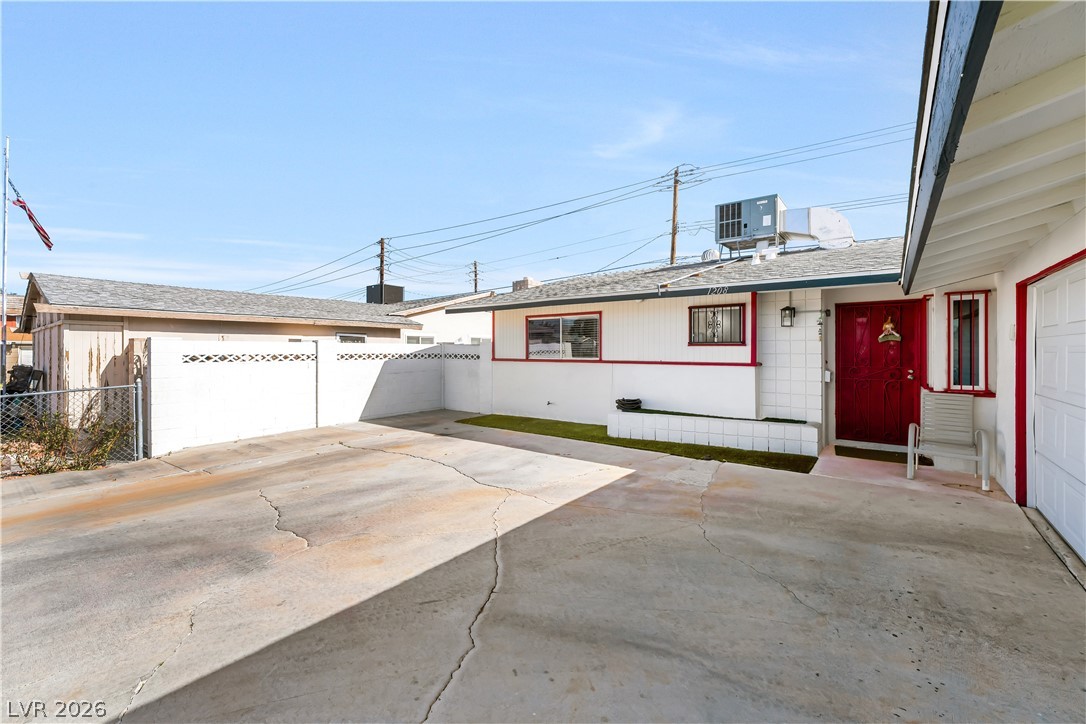 1208 Saylor Way