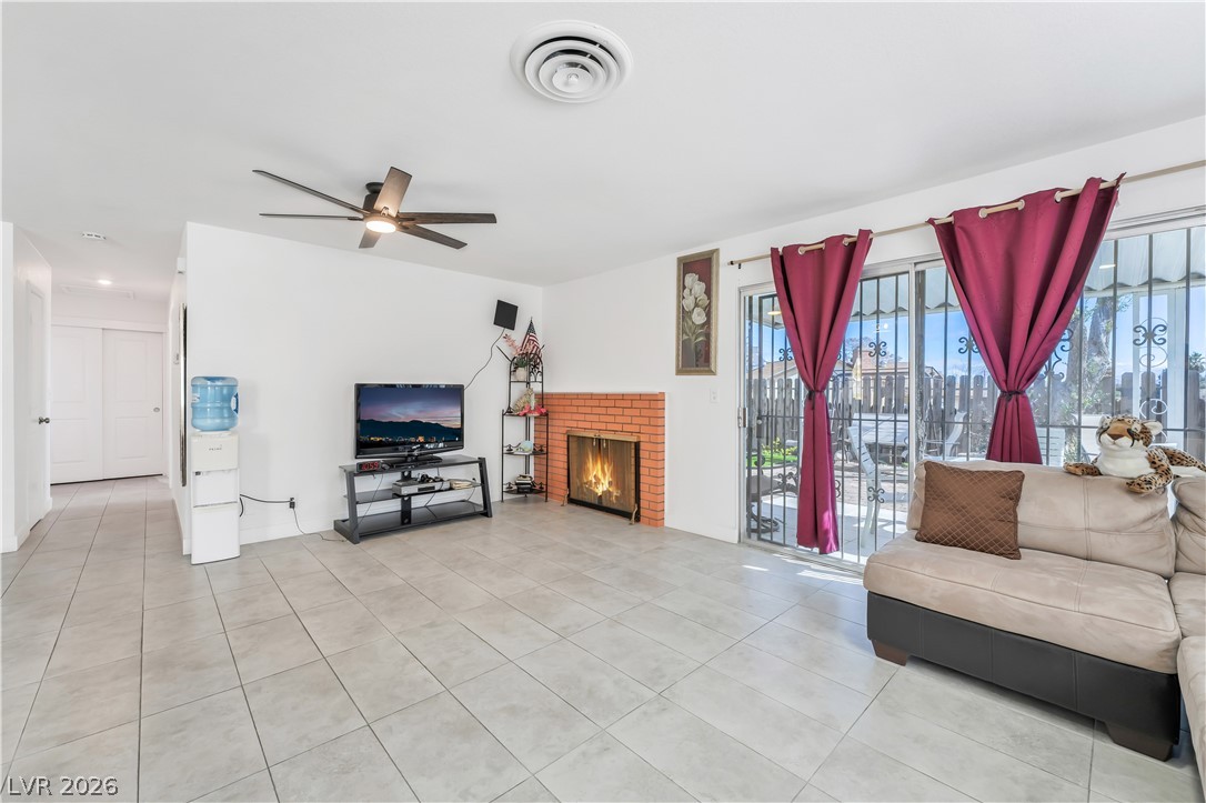 1208 Saylor Way