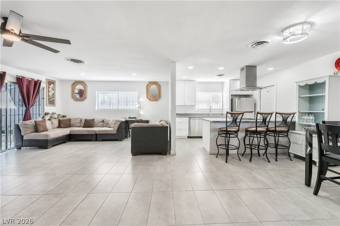 1208 Saylor Way