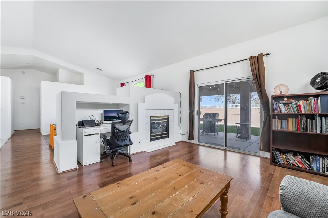 1040 Kings View Court