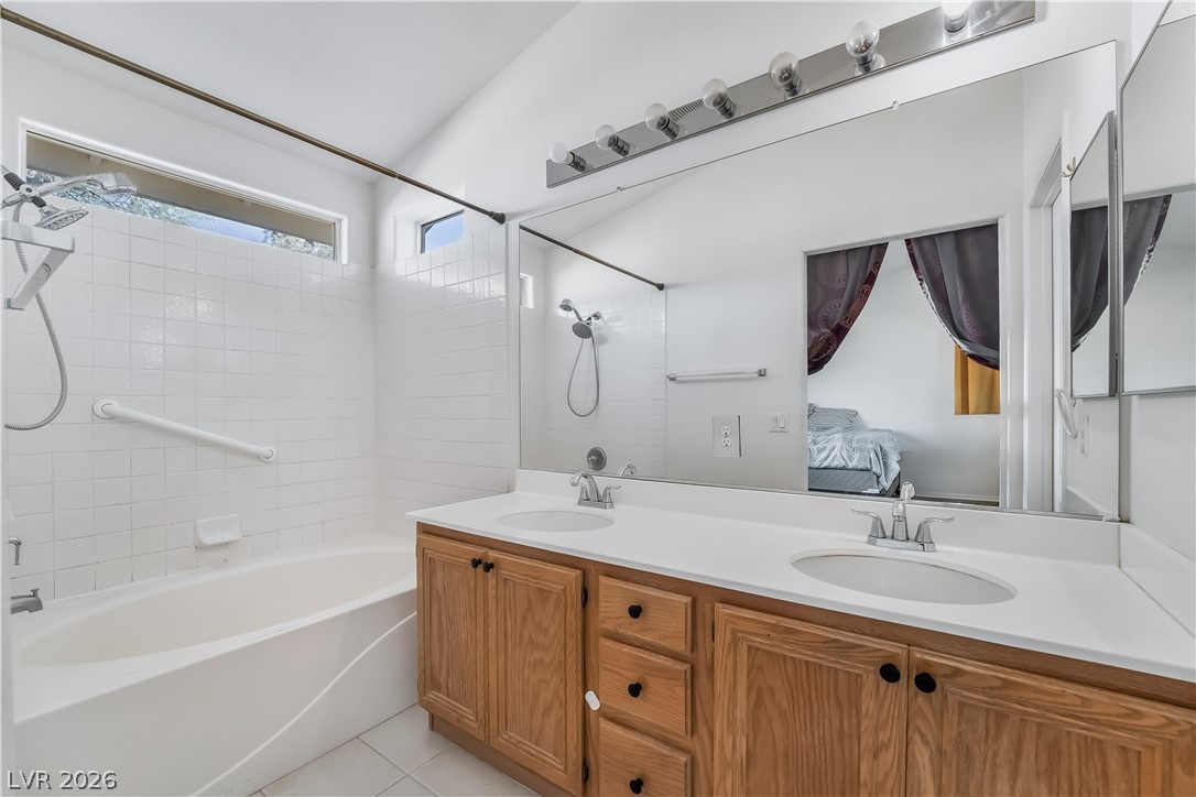1040 Kings View Court