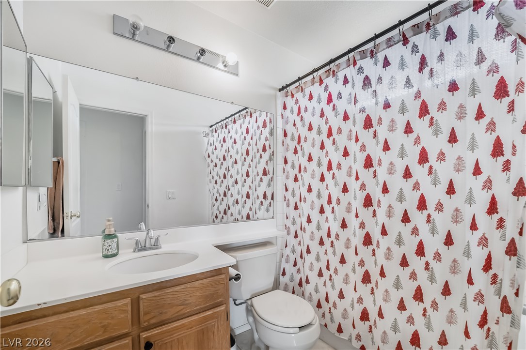 1040 Kings View Court