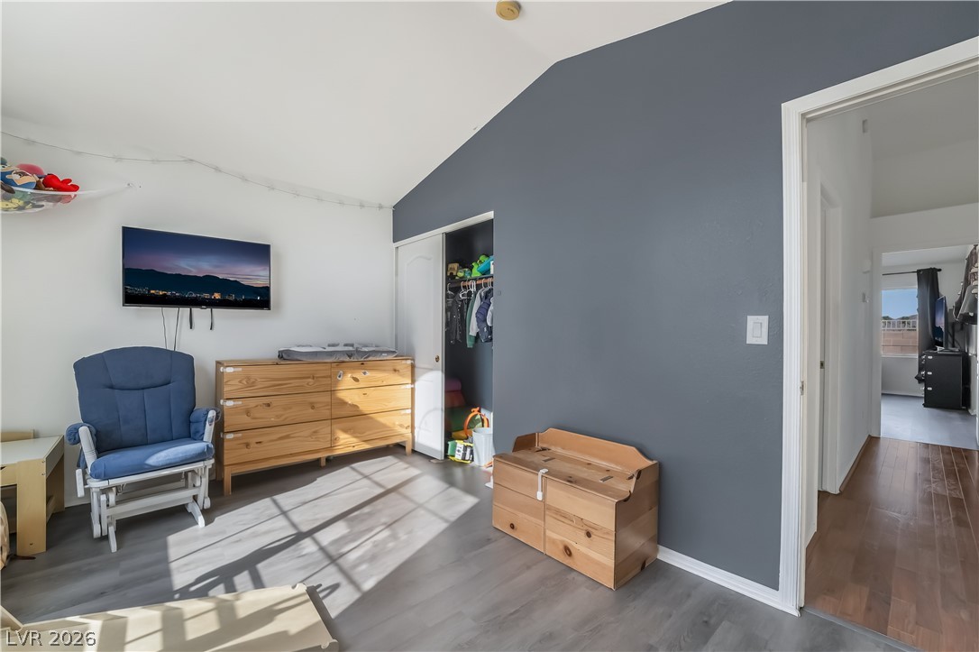 1040 Kings View Court