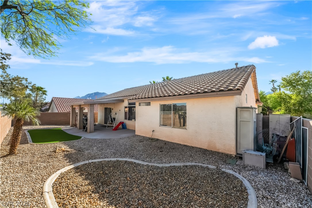 1040 Kings View Court
