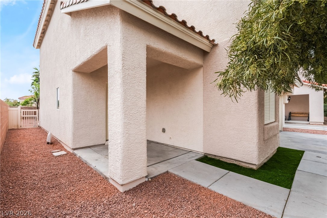 9025 Mossy Hollow Avenue