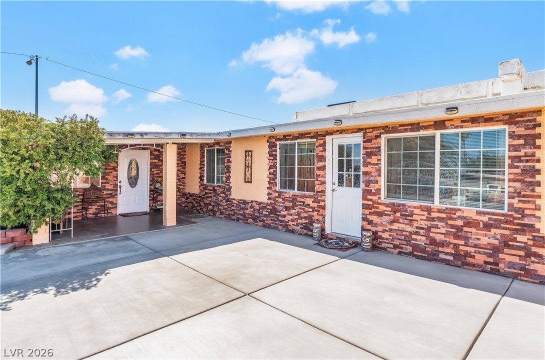2083 La Vante Avenue