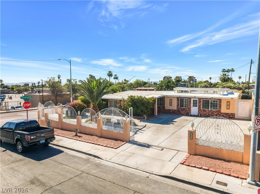 2083 La Vante Avenue