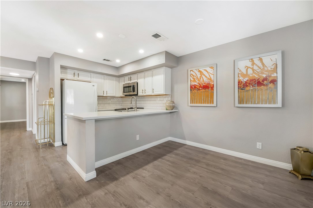 4425 Woodpine Drive 106