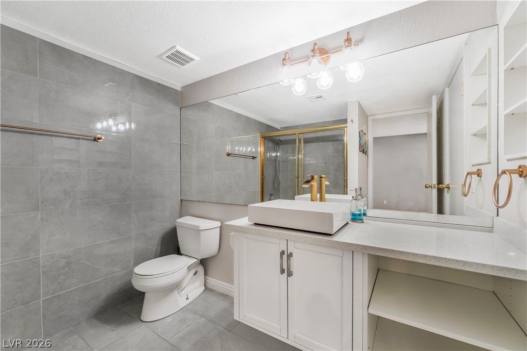 4425 Woodpine Drive 106