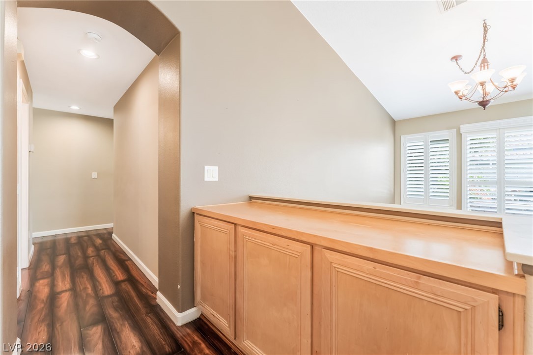 1811 Night Shadow Avenue