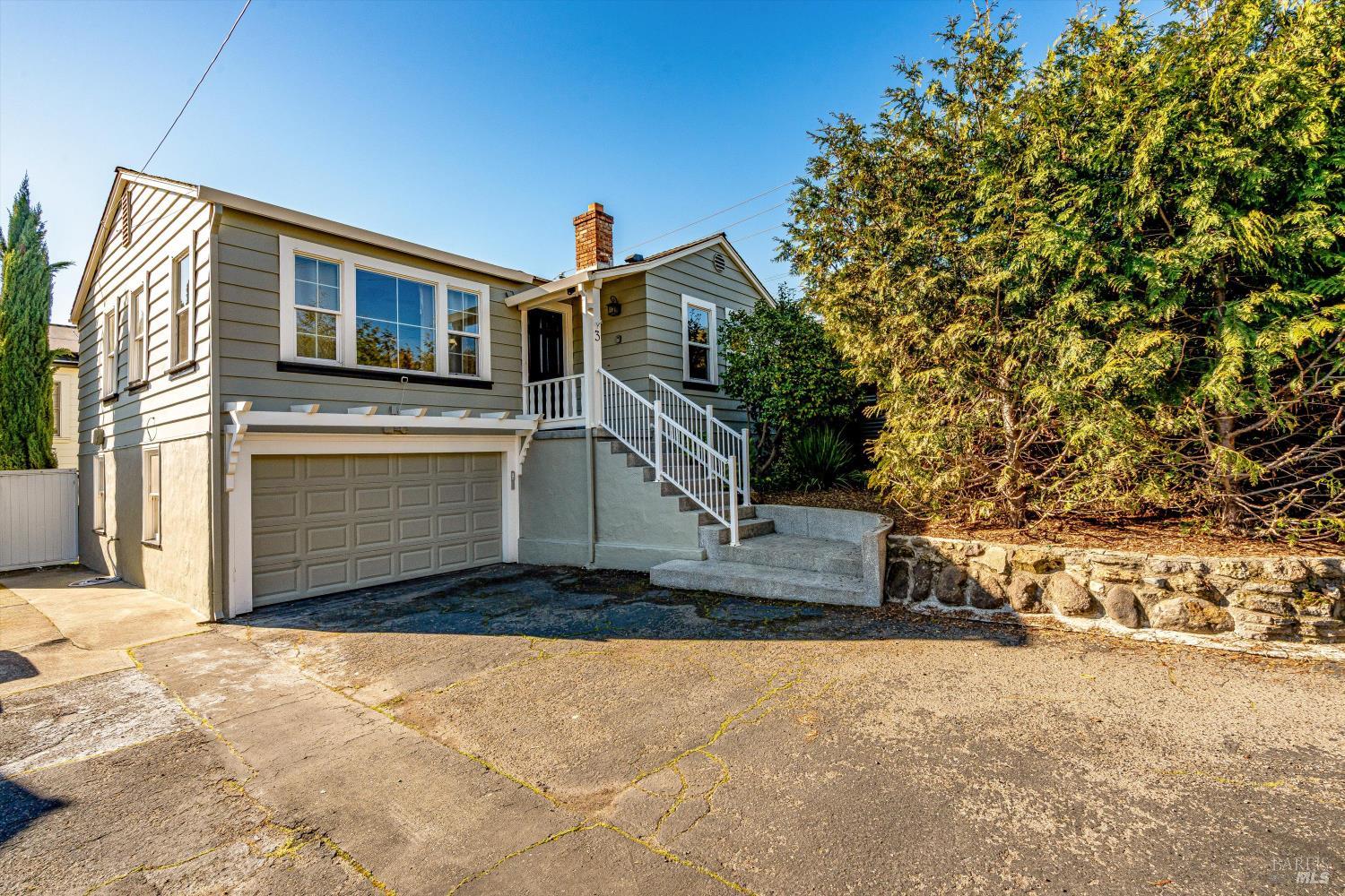 3 Highland Drive