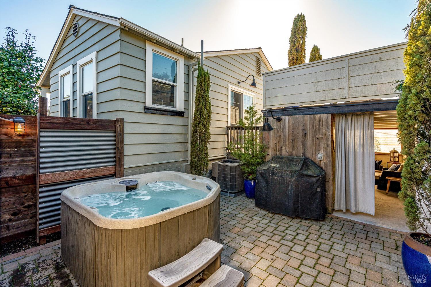 3 Highland Drive