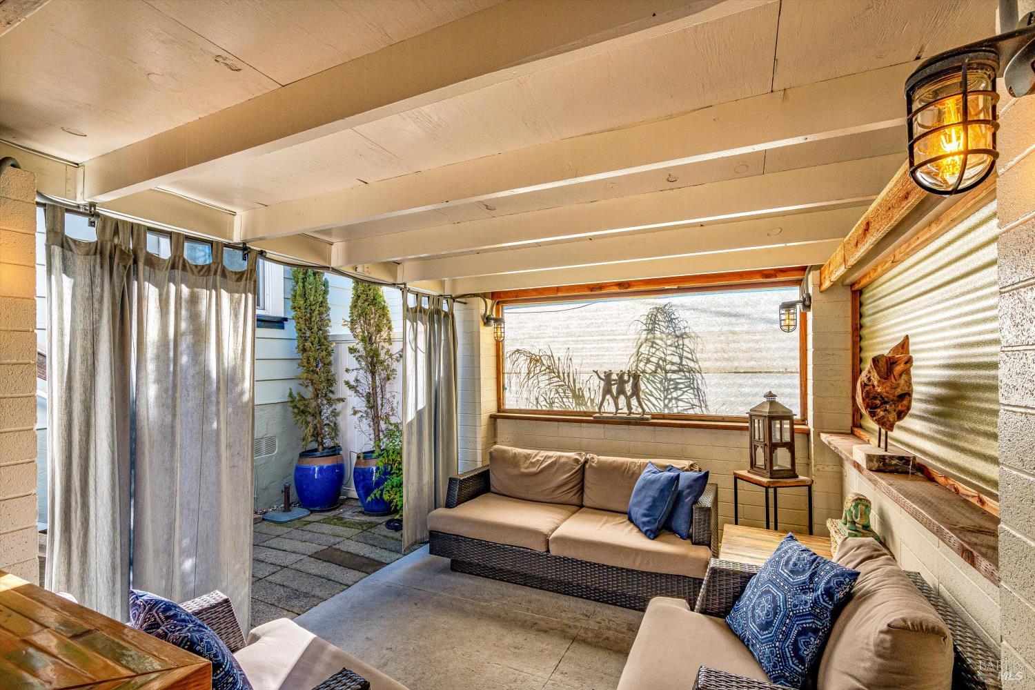 3 Highland Drive