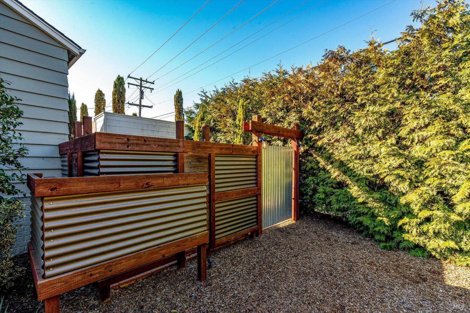 3 Highland Drive
