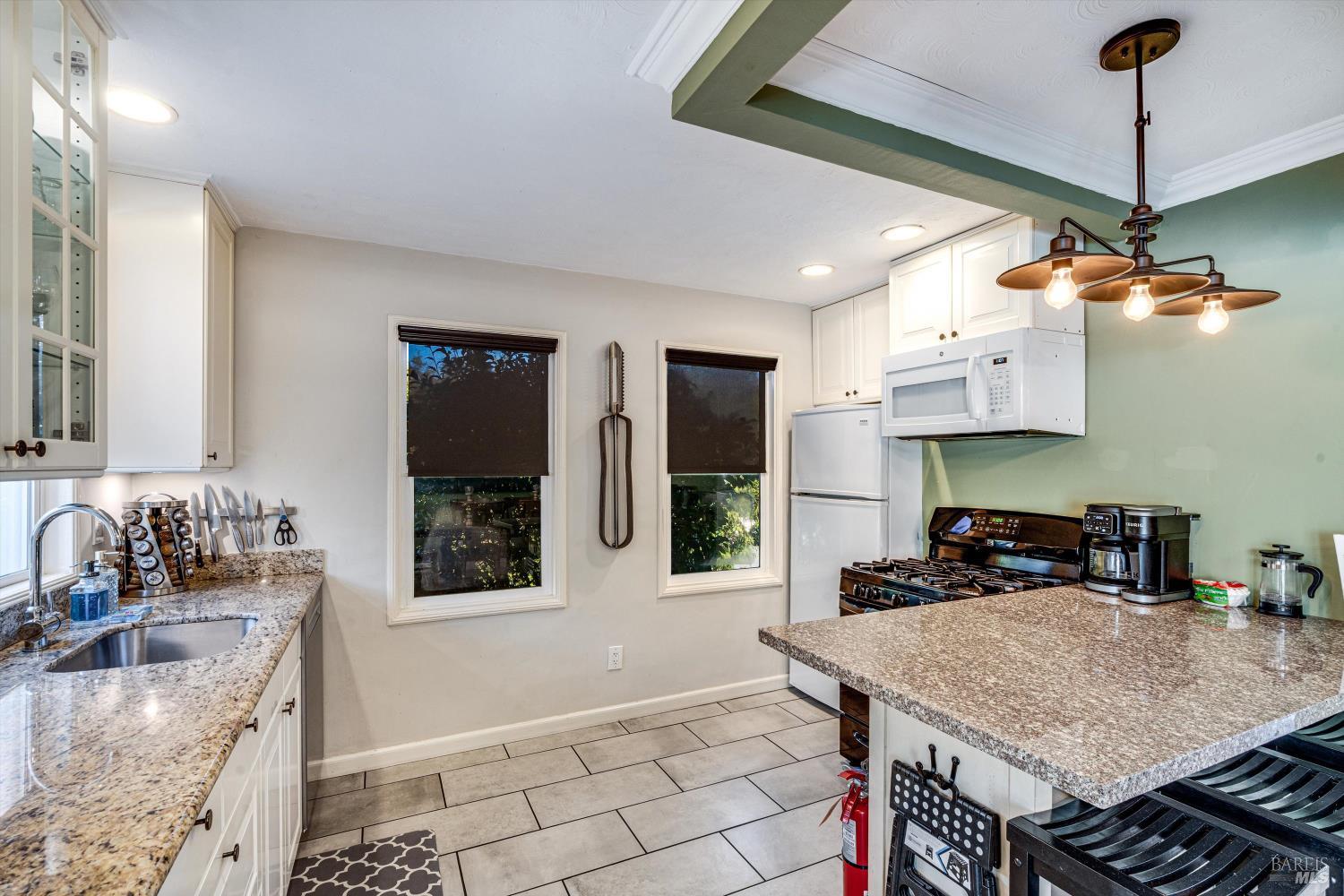 3 Highland Drive