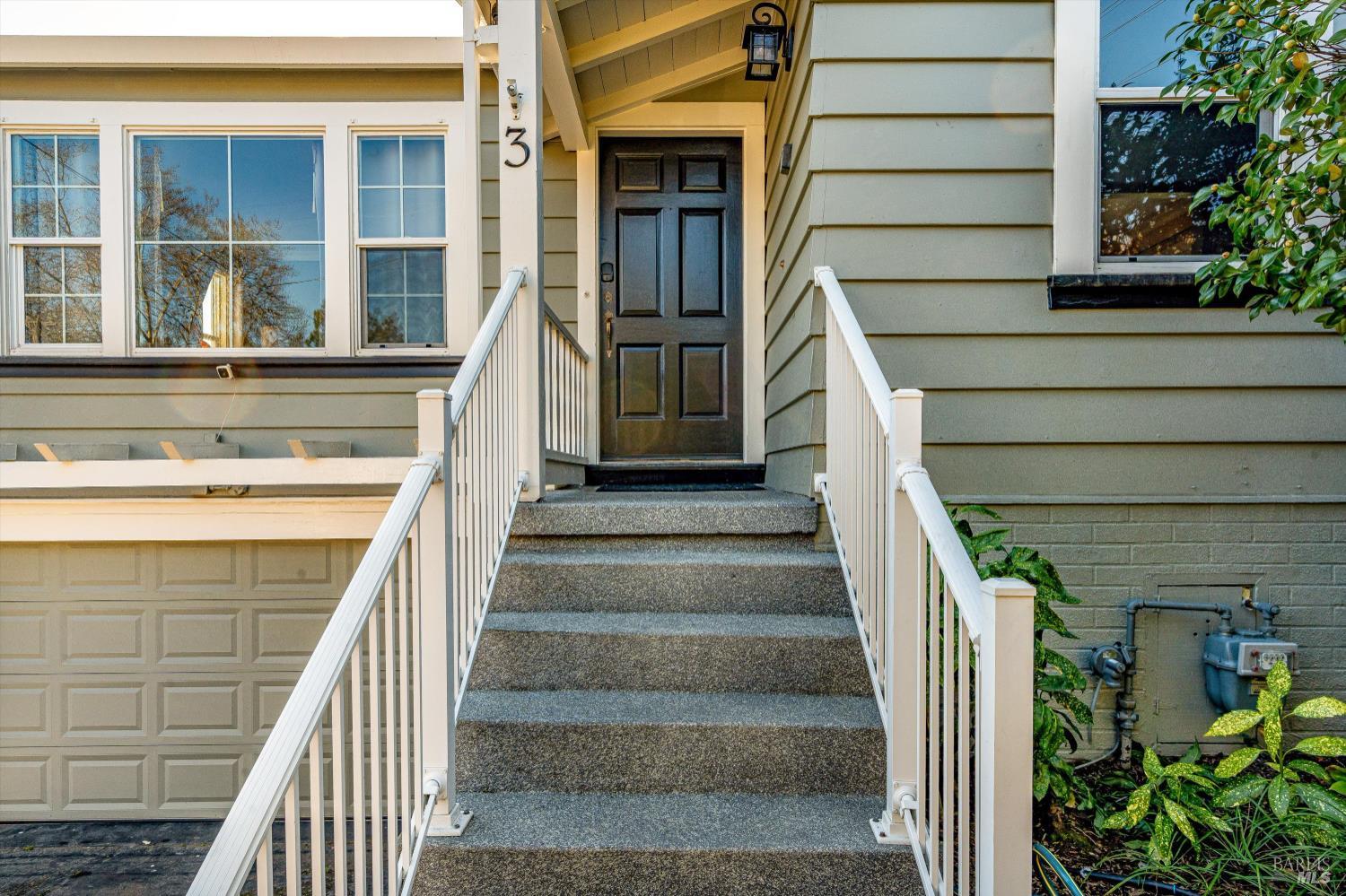 3 Highland Drive