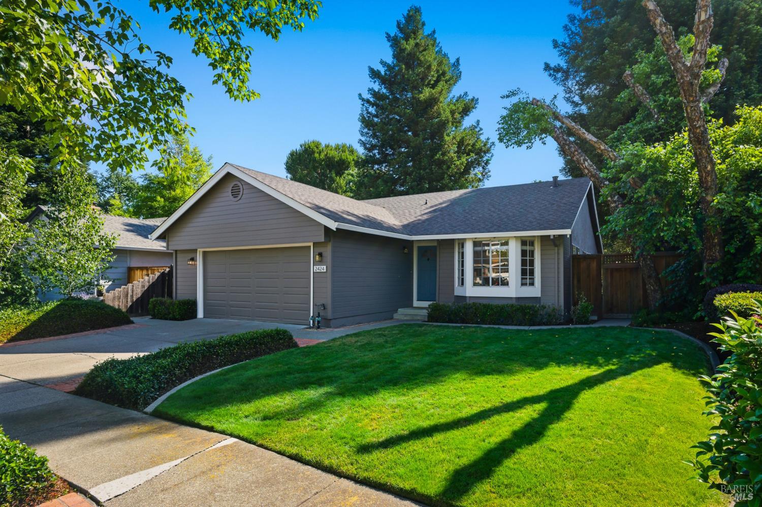 2424 Shoreline Drive