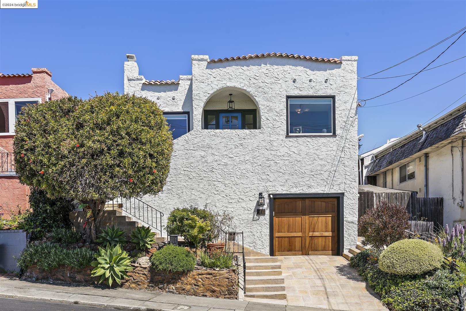 7406 Stockton Ave