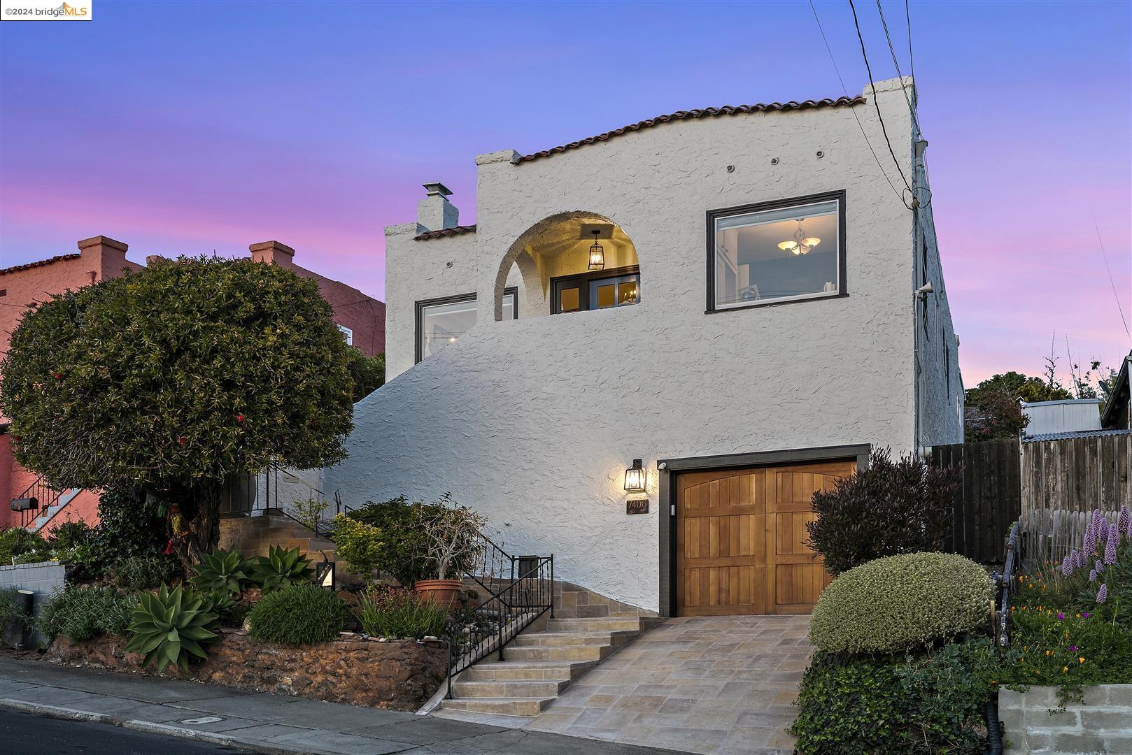 7406 Stockton Ave