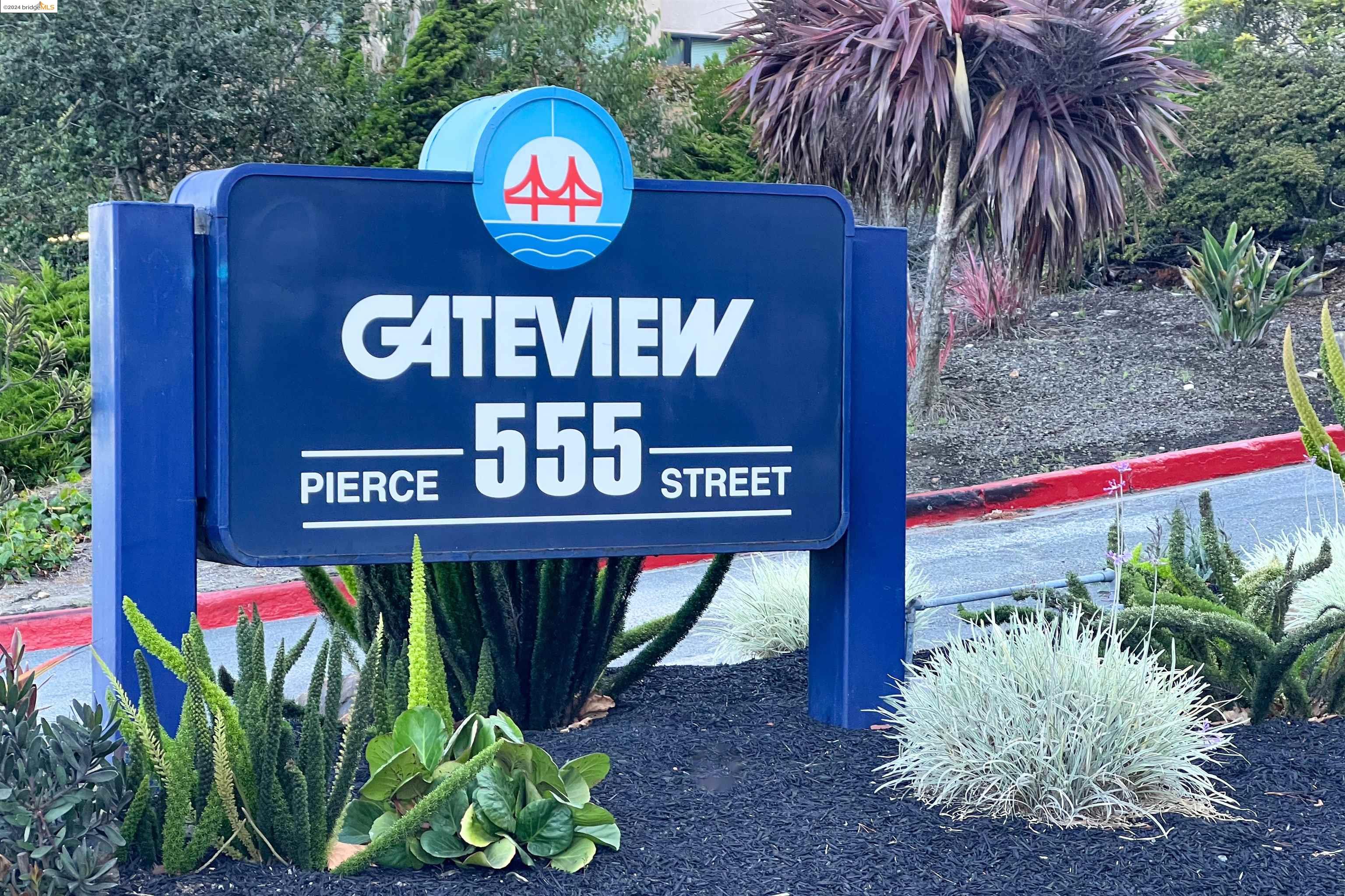 555 Pierce St # 202