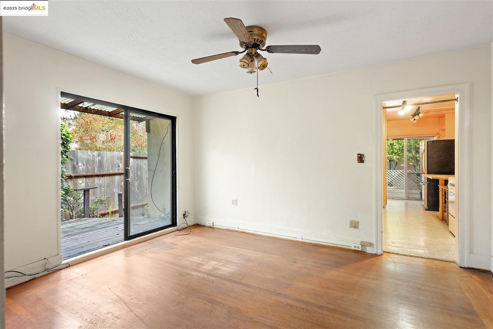 2201-2203 Spaulding Ave