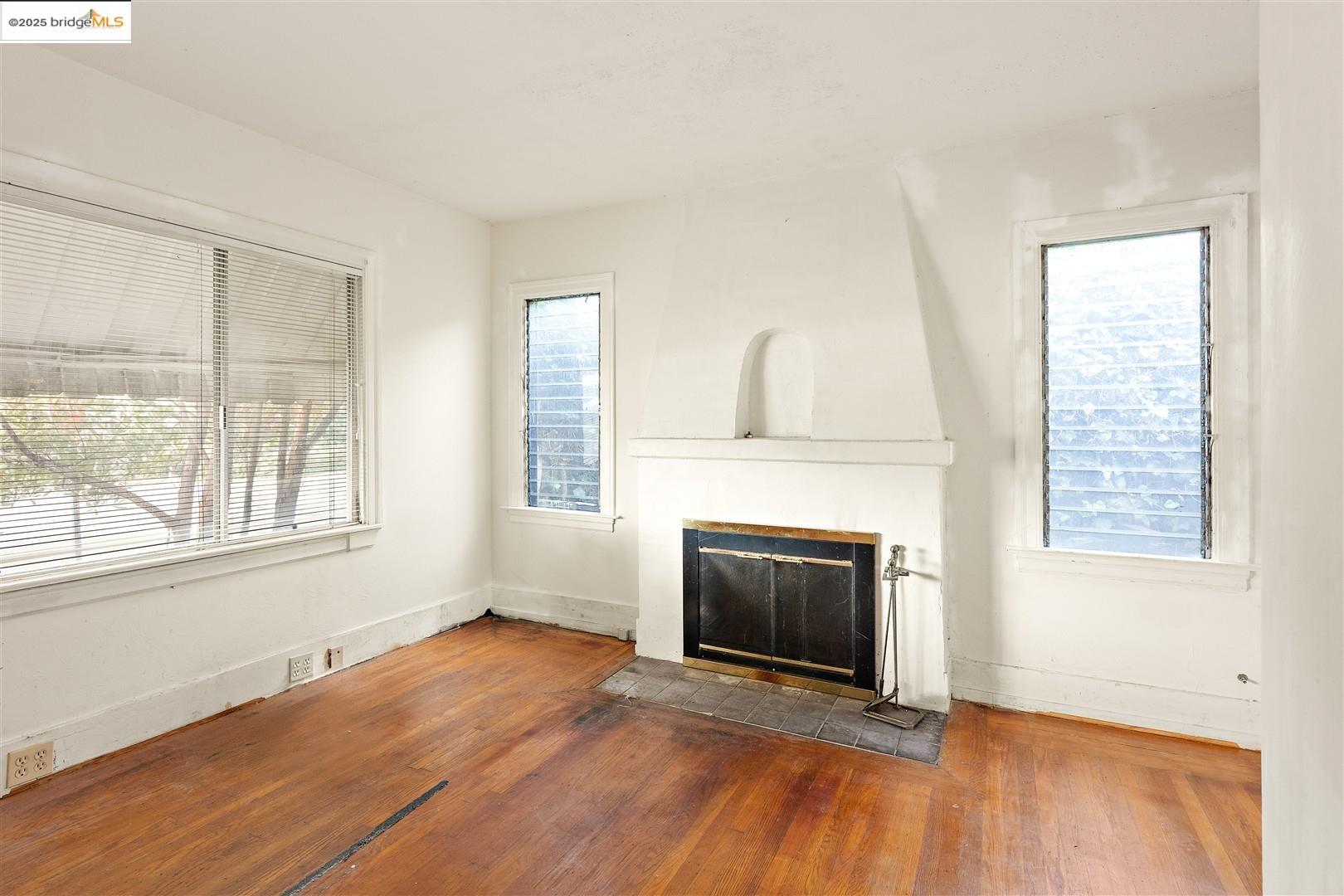 2201-2203 Spaulding Ave