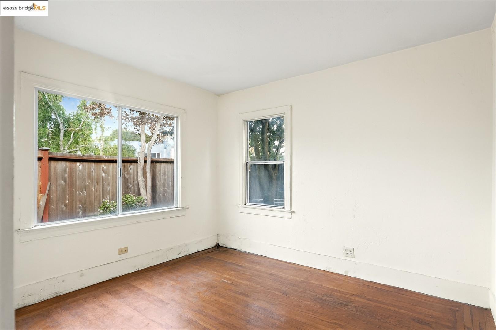 2201-2203 Spaulding Ave