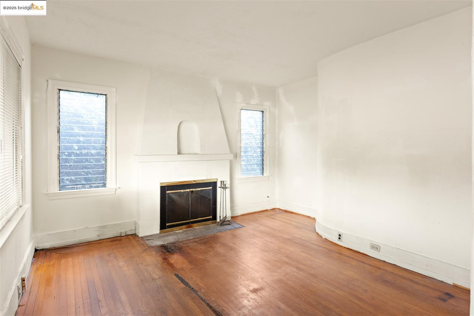 2201-2203 Spaulding Ave