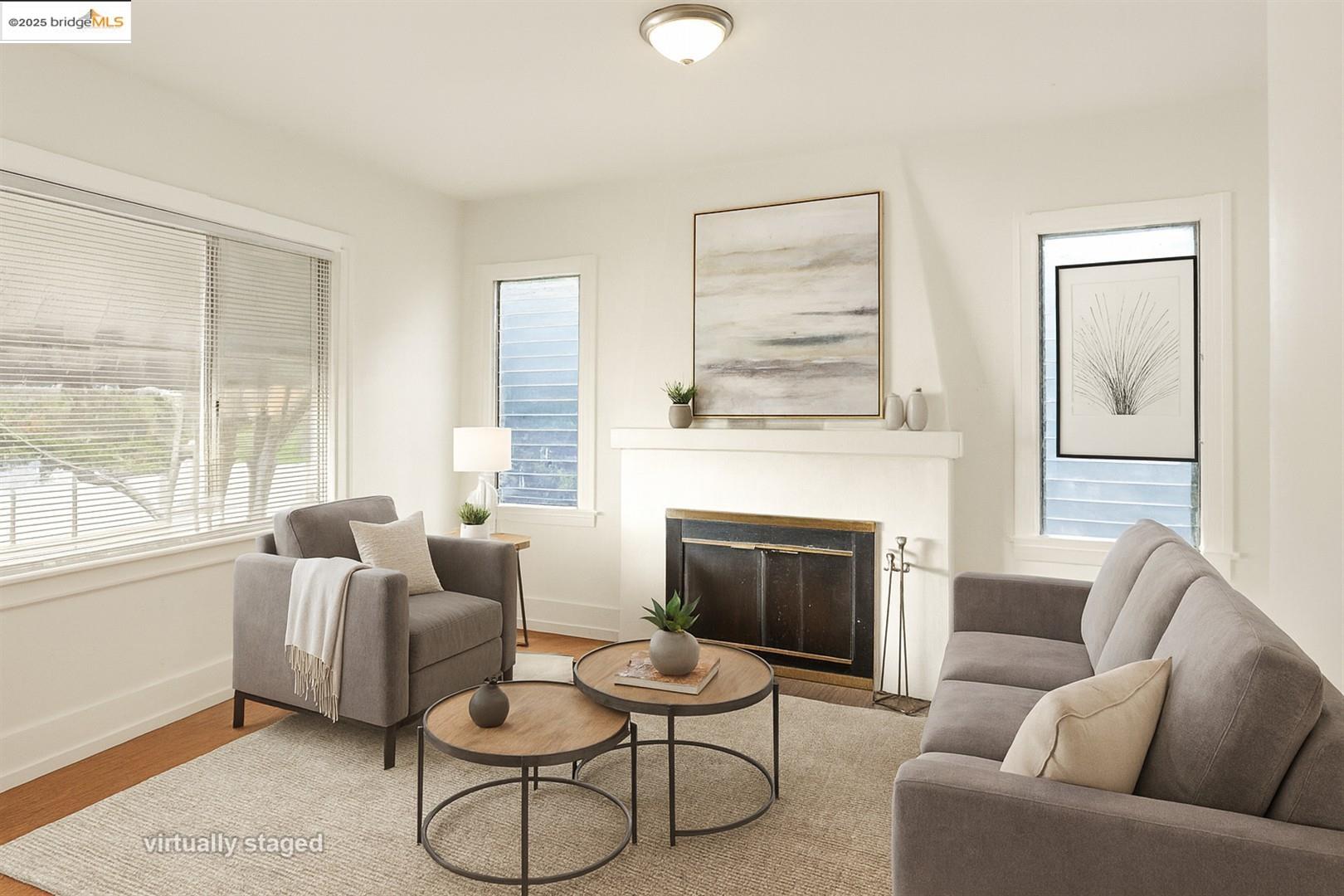2201-2203 Spaulding Ave