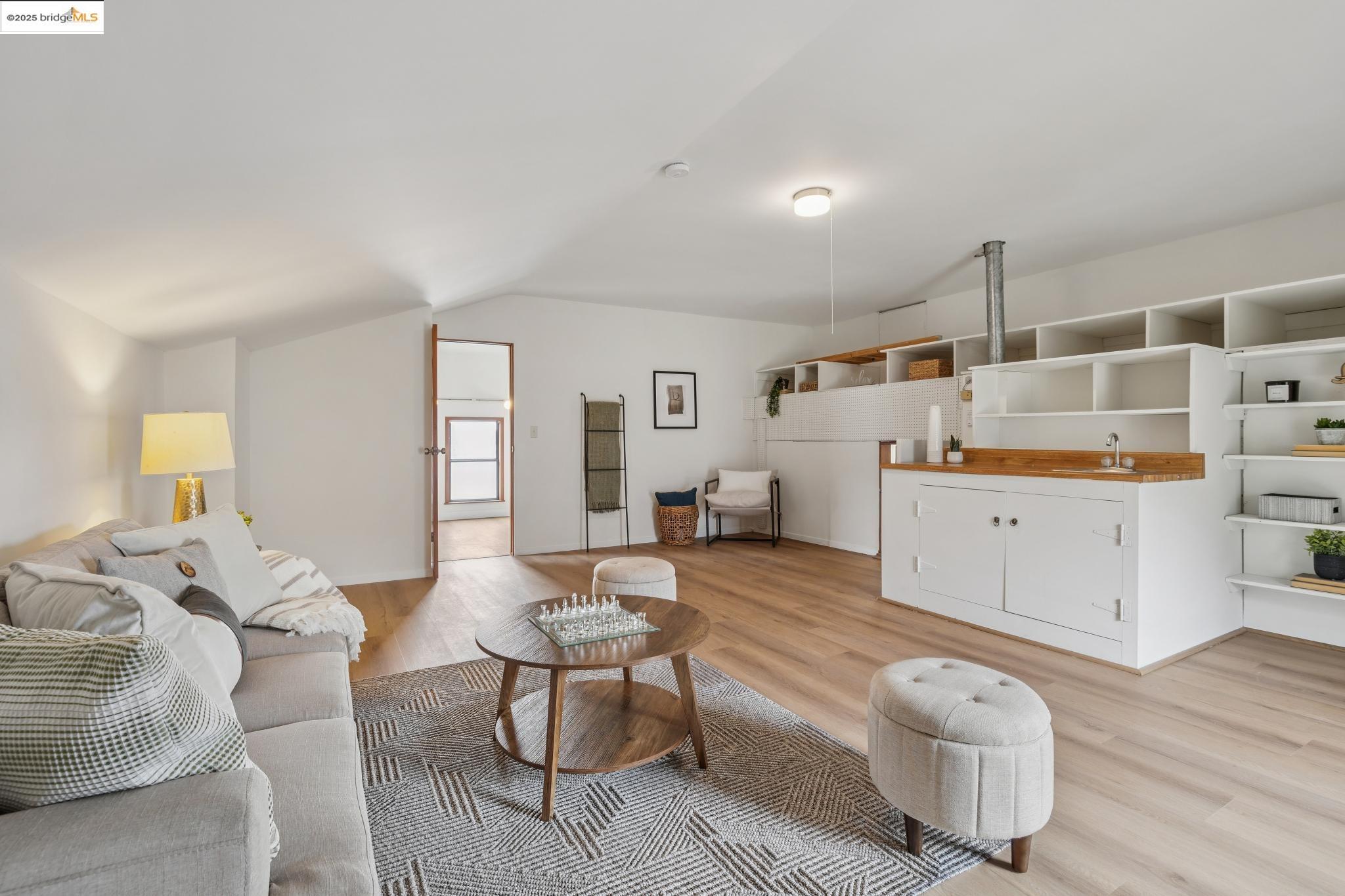609 San Carlos Ave