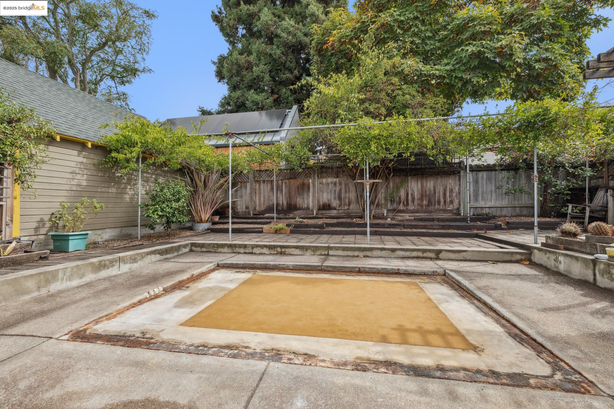 609 San Carlos Ave