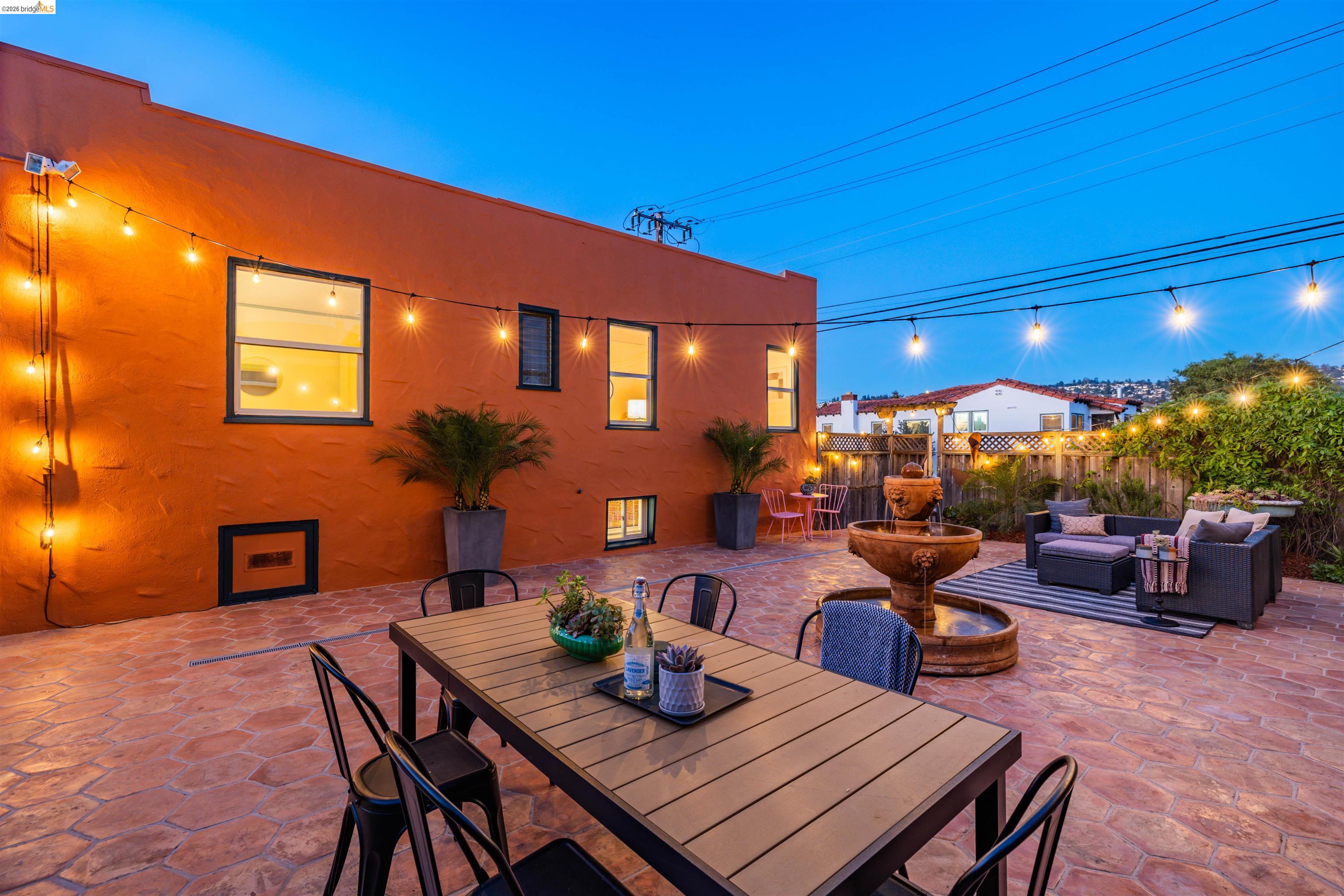 1136 Marin Ave