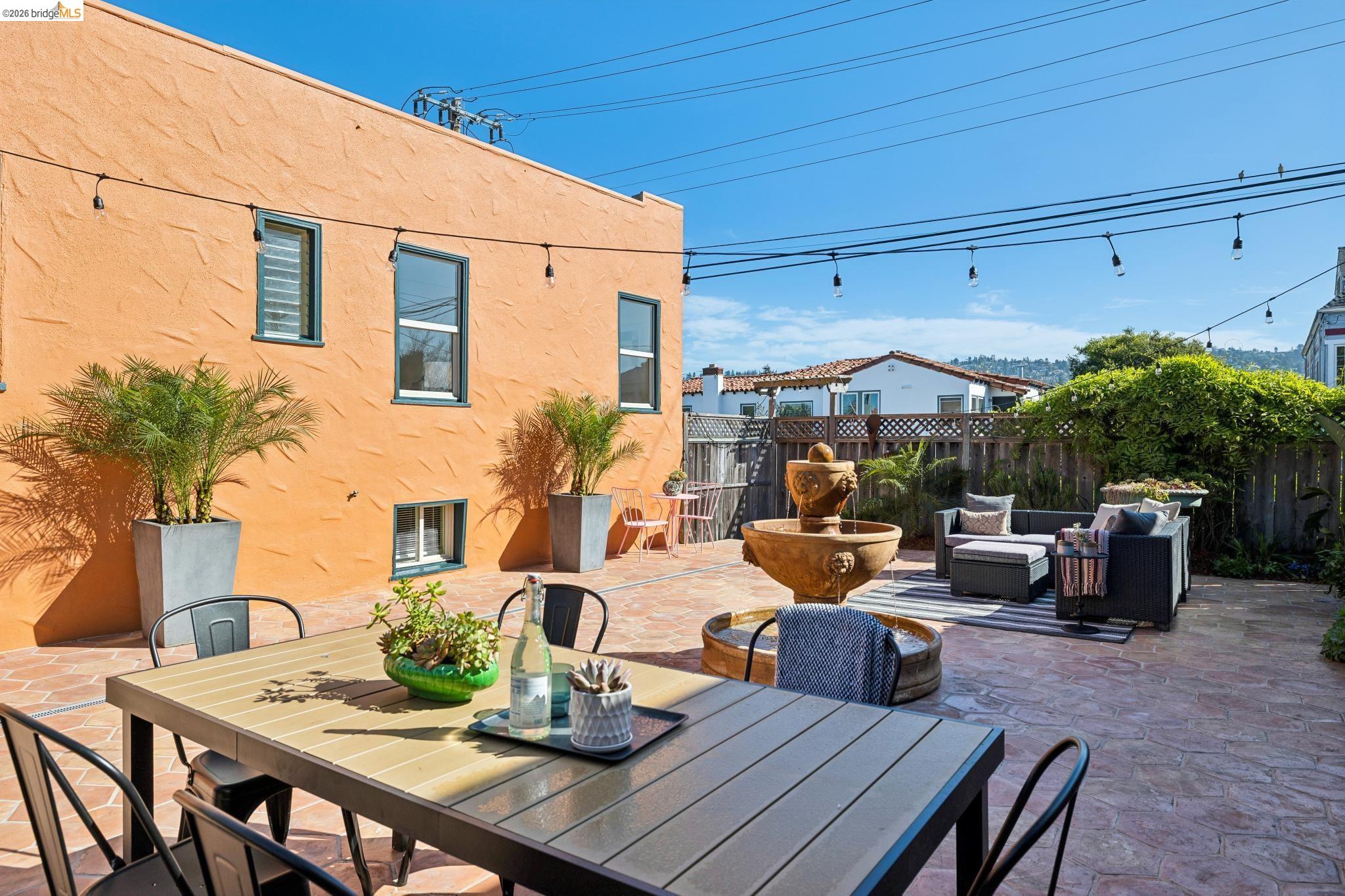 1136 Marin Ave