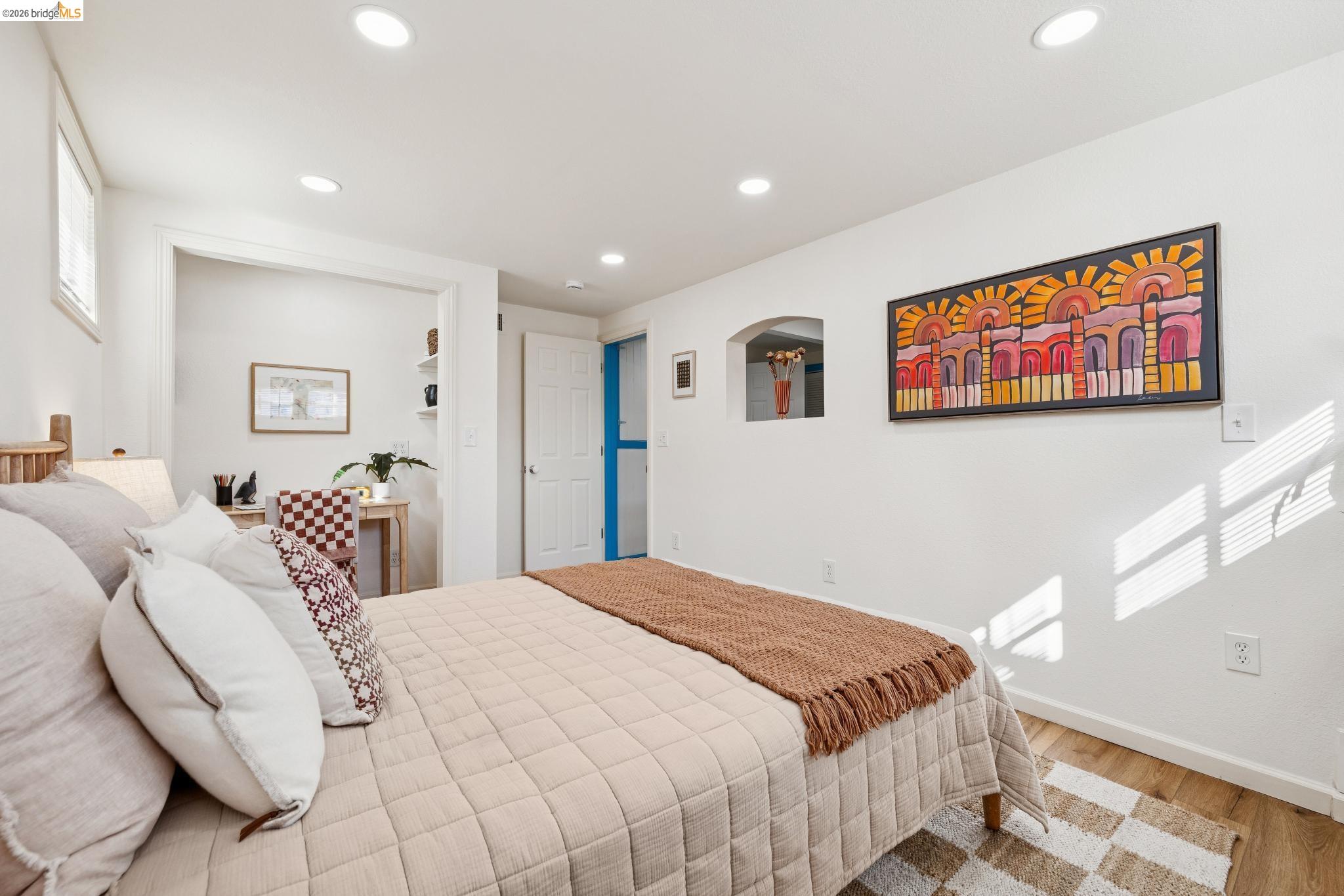 1136 Marin Ave