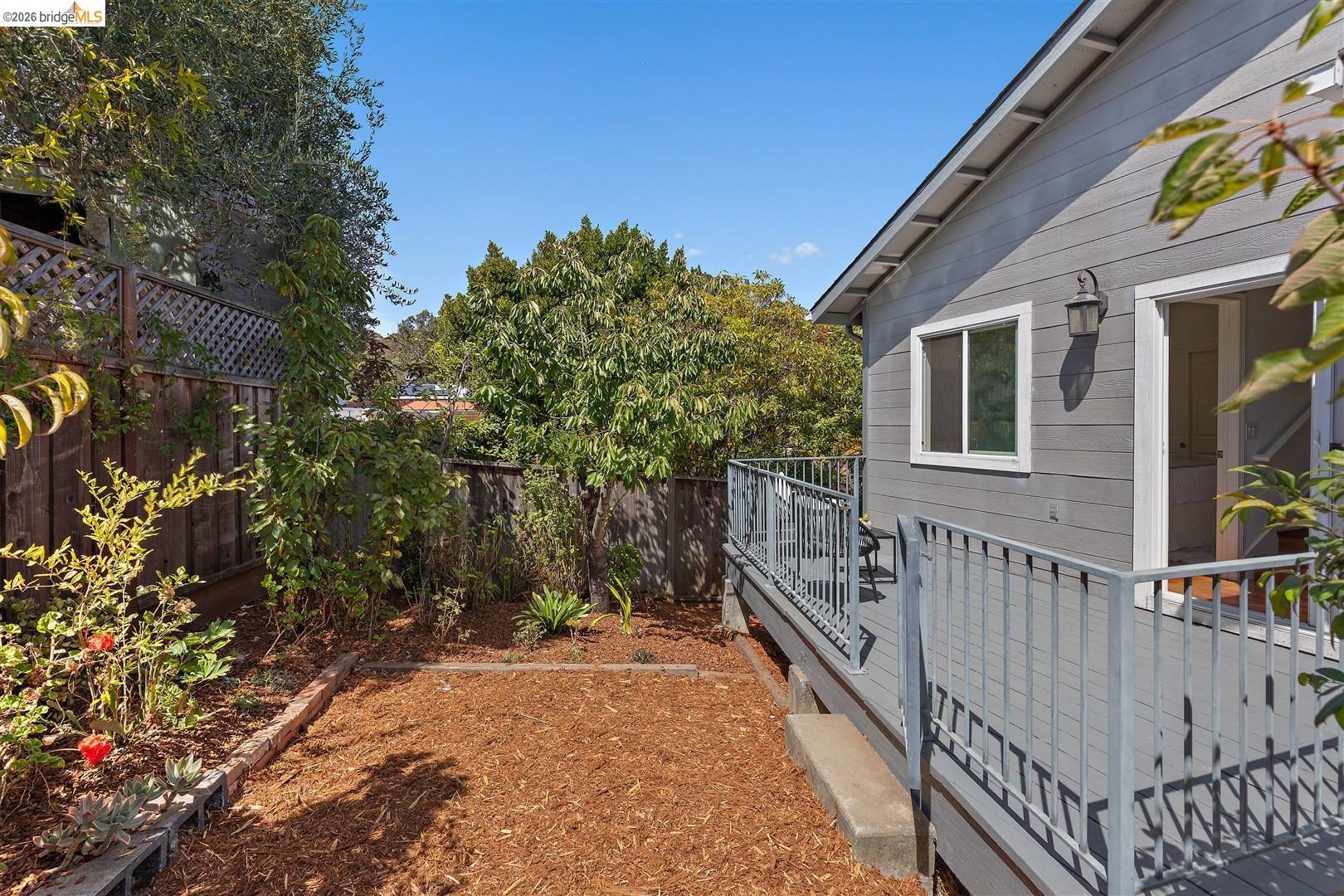 873 Hillside Ave