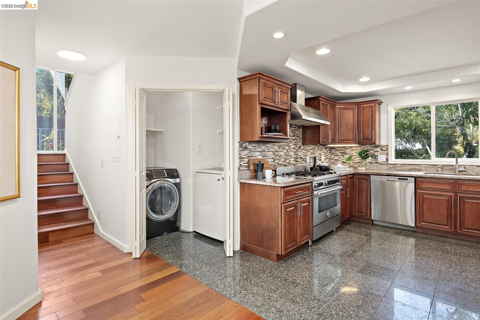 873 Hillside Ave