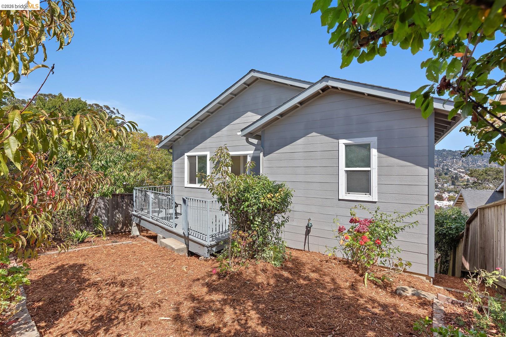 873 Hillside Ave
