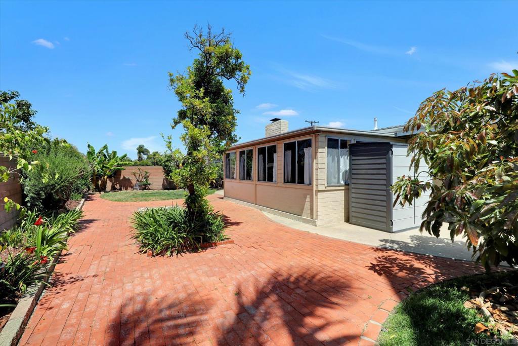 3894 Mount Blackburn