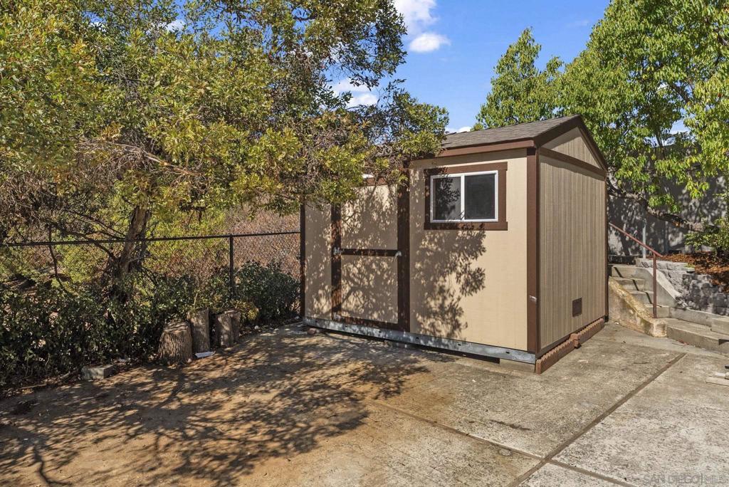 12830 Avenida La Valencia