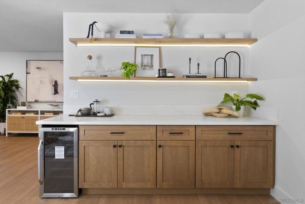 12830 Avenida La Valencia